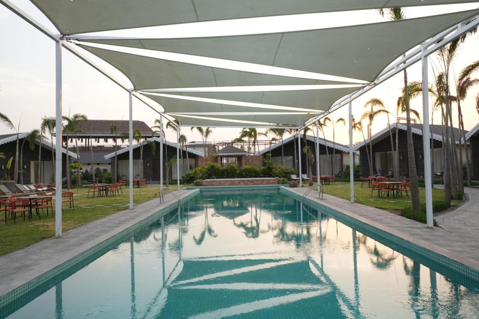 Maira Resort And Convention Centre Rāipur Buitenkant foto